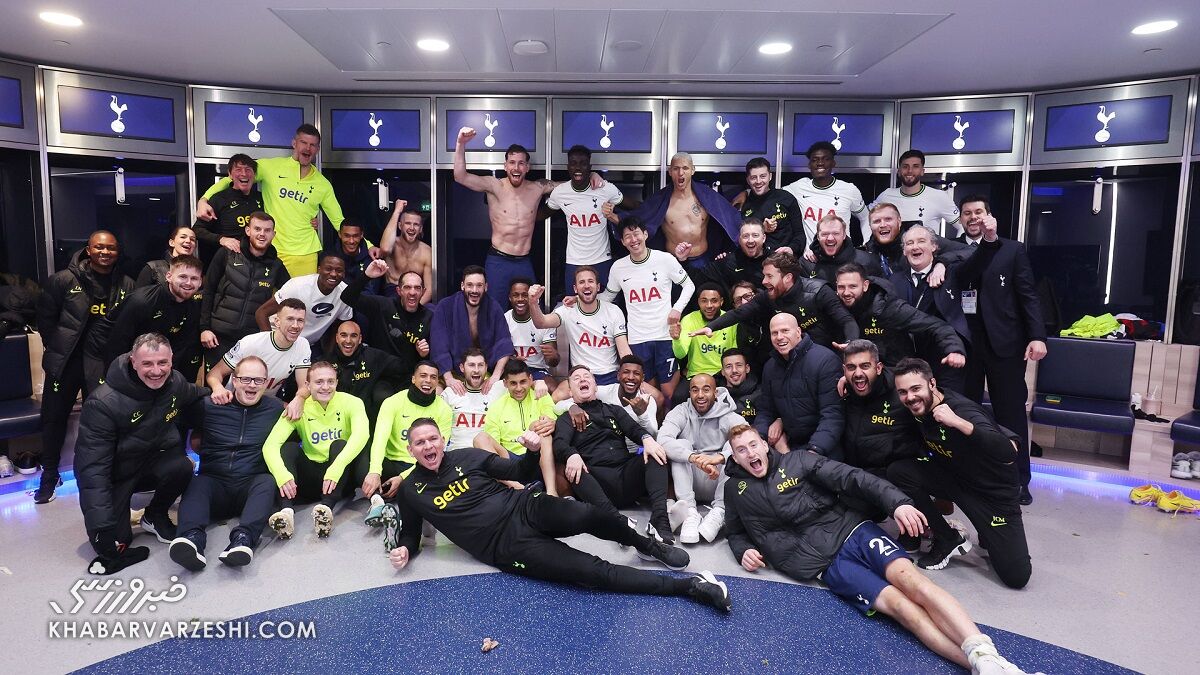 جشن پیروزی تاتنهام مقابل منچسترسیتی در رختکن