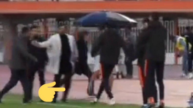 تصاویر| لگد ساپینتو به مربی مس/ باشگاه کرمانی سند جدید رو کرد!