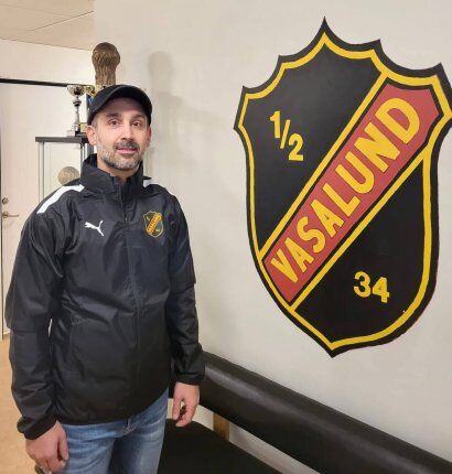 عکس| دستیار سابق مهدویکیا راهی اروپا شد/ مربی سابق تیم ملی به تیم سوئدی پیوست