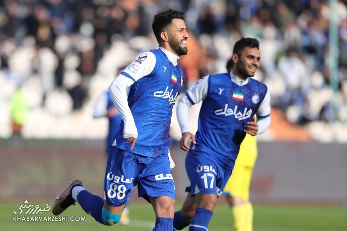 تصاویر | بغض ستاره استقلال ترکید/ فریم به فریم با لحظه خاص برای یک آبیپوش