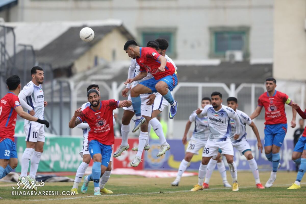 حسینی: دوست دارید به ورزشگاه آزادی برویم و ۵ گل بخوریم؟/ اینقدر نگویید ایرانی و خارجی؛ یک مربی خوب برای تیم ملی بیاورید