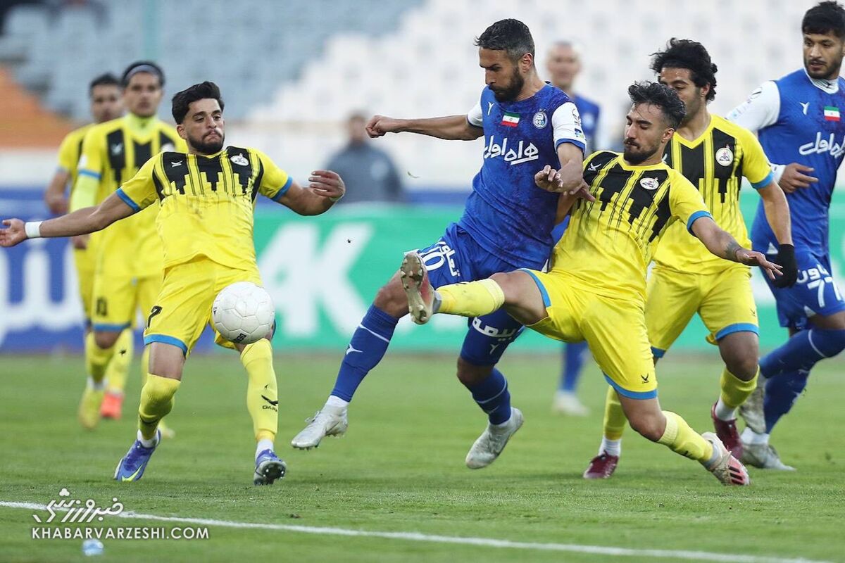 خریدهای گرانقیمت اما ناکام/ از تماشاگر جشن قهرمانی پرسپولیس و ستاره خانه نشین تا هایجک ناموفق استقلال