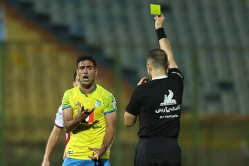 هافبک هجومی استقلالی از فوتبال خداحافظی کرد