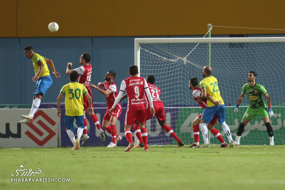 کیروش تا ۱۰۰ سالگی هم شانس سرمربیگری تیم ملی ایران را دارد!/ خرید مهاجم برزیلی موتور دیاباته را روشن کرد