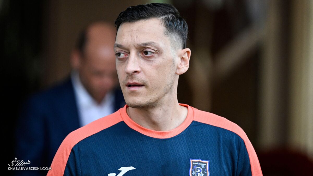 عکس| حضور مسوت اوزیل در مناطق زلزلهزده/ ستاره ترکیهای امدادگر شد عکس| حضور مسوت اوزیل در مناطق زلزلهزده/ ستاره ترکیهای امدادگر شد