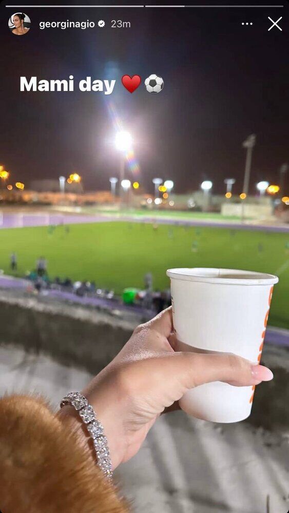 عکس| نامزد رونالدو، این بار تماشاگر هنرنمایی کریستیانوی کوچک شد