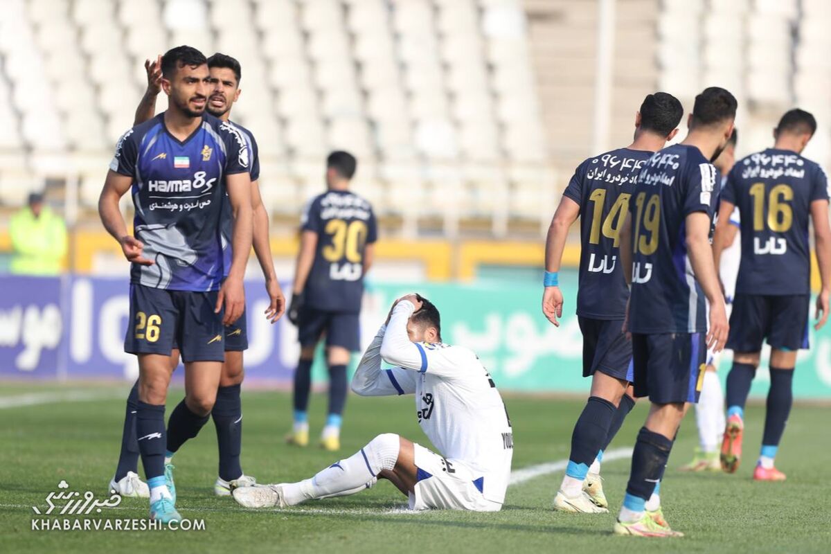 عکس | افسوس قایدی از فرصتسوزیها/ گلزن استقلال در تک به تک ها ناکام است