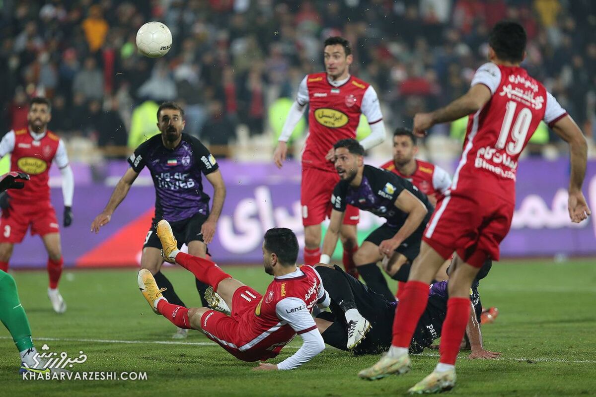 خطر بزرگ در کمین پرسپولیس و یحیی گلمحمدی