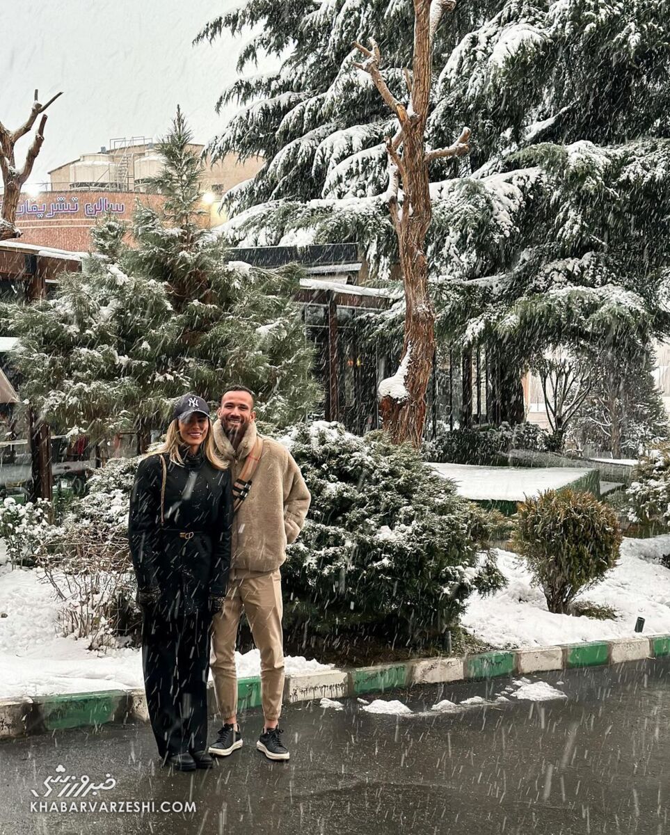 عکس| عاشقانه‌های مهاجم جدید پرسپولیس و همسرش در هوای برفی تهران/ پیام جنیفر به مناسبت ولنتاین