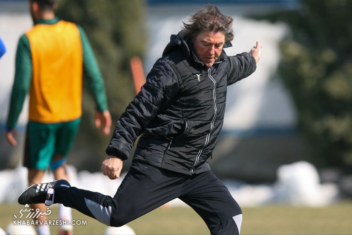 عکس| شلیک های سنگین ساپینتو در تمرین استقلال