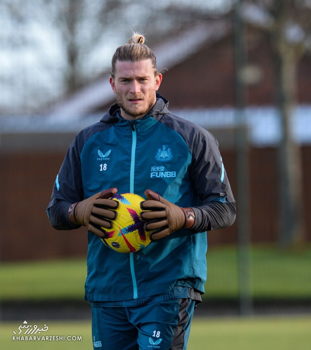 لوریس کاریوس