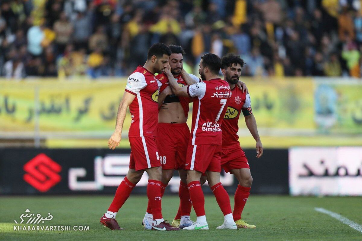 عکس| لحظات احساسی سیامک نعمتی پس از گلزنی/ اشک های بی امان بازیکن مازاد پرسپولیس