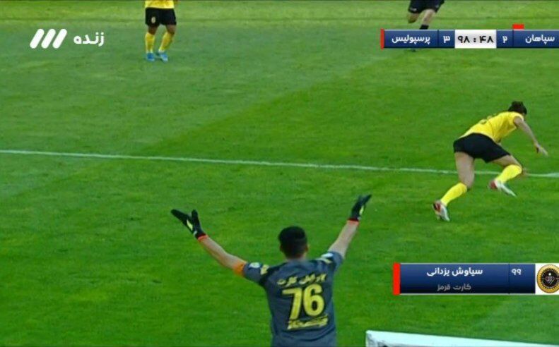 فریم به فریم با سختترین لحظات دوران ورزشی ستاره استقلالی/ زانوی غم بعد از دویدن برای هیچ!