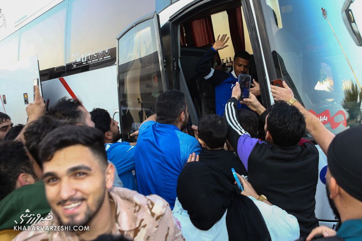 استقبال هواداران استقلال در ساری