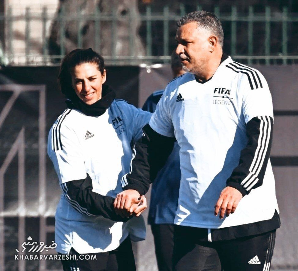 عکس| دیدار دوستانه علی دایی و کاپیتان تیم ملی زنان آمریکا