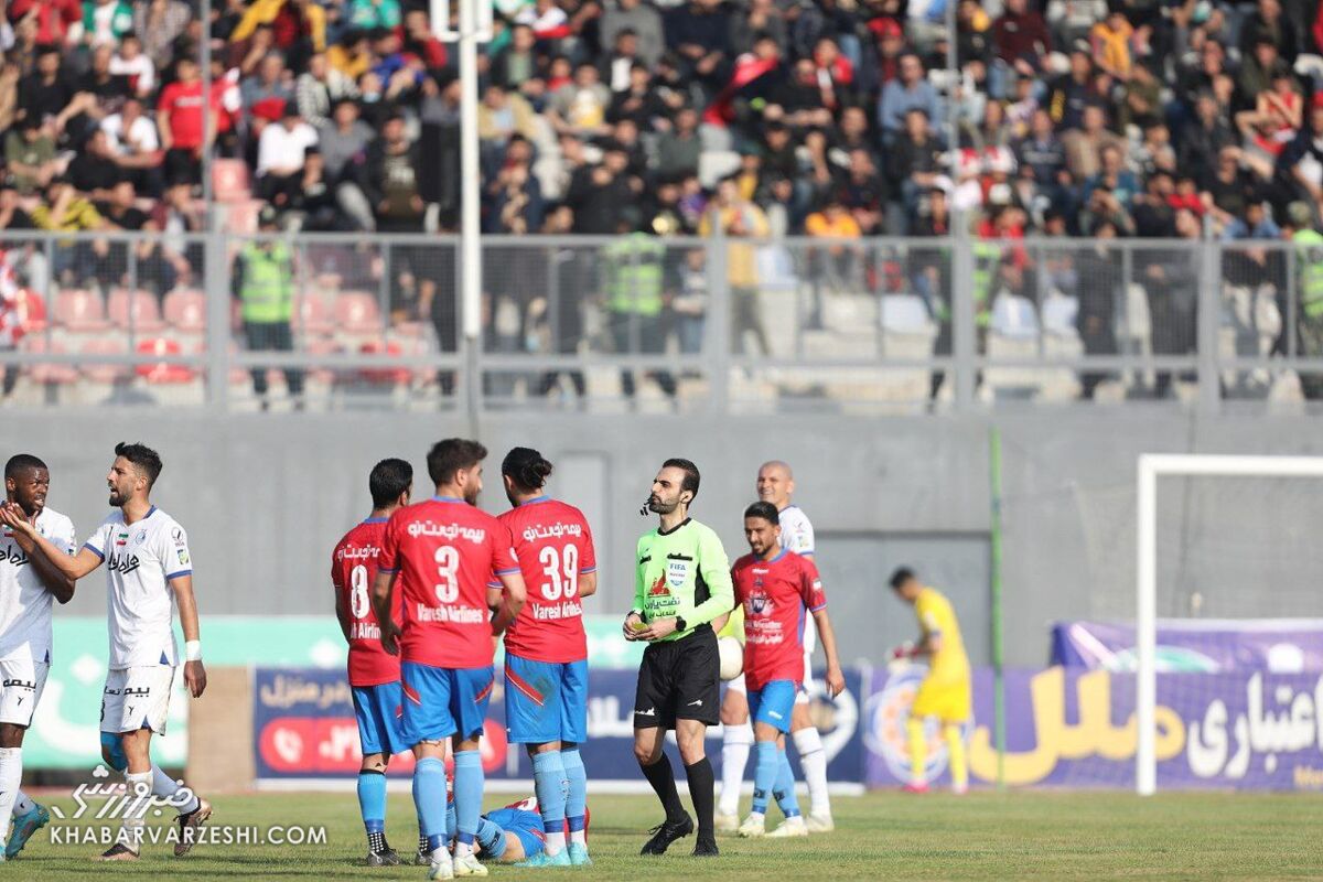 نساجی و مطهری ترمز استقلال را کشیدند/ آبی ها از کورس قهرمانی عقب افتادند