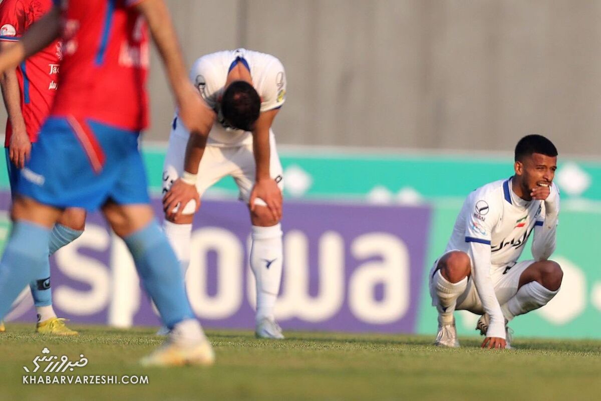 چرا دولت فقط برای پرسپولیس پول دارد؟/ مشکلات استقلال را می خواهند با پول مردم حل کنند!/ قلعه نویی را دوستداریم ولی باید ببازد