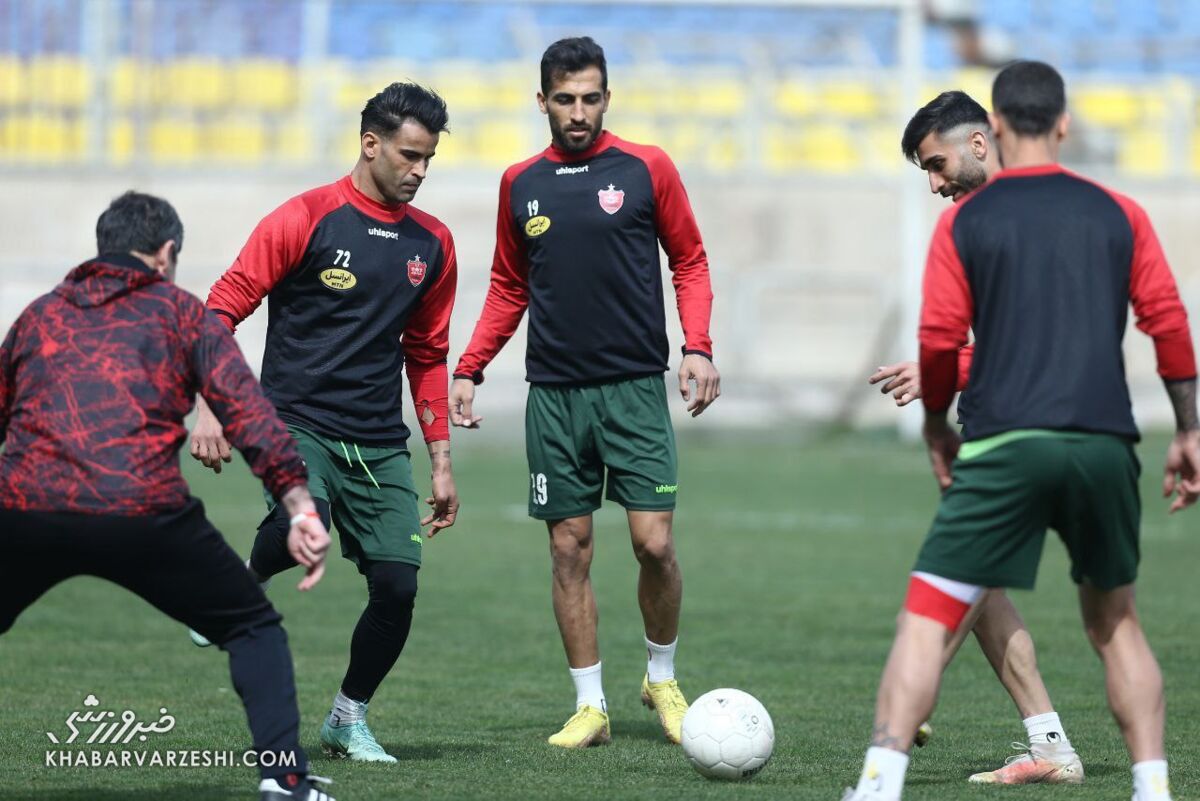 عکس| غیبت قطعی دو بازیکن پرسپولیس مقابل تراکتور/ چهره جالب گلرها در کنار سرمربی بزریلی و سید جلال