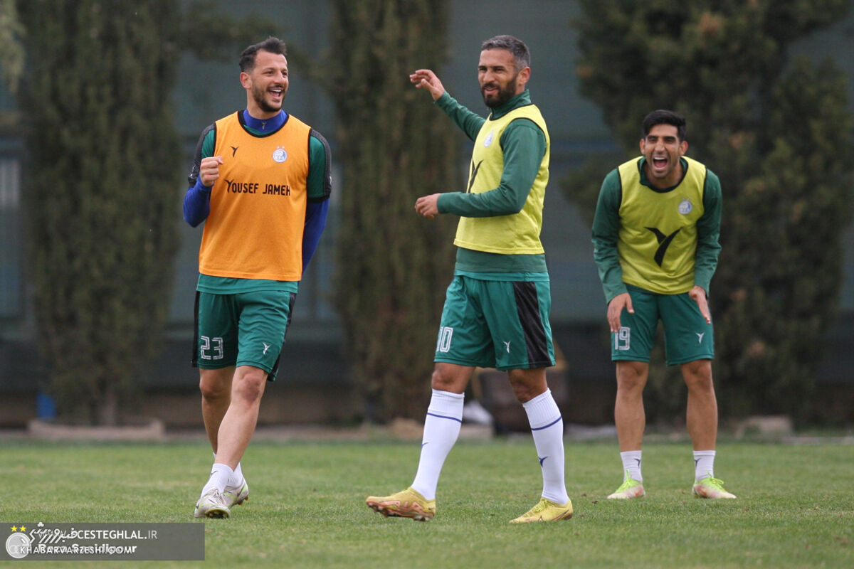 عکس| قهقهه های عامل شکست گلگهر وسط استقلالیها!