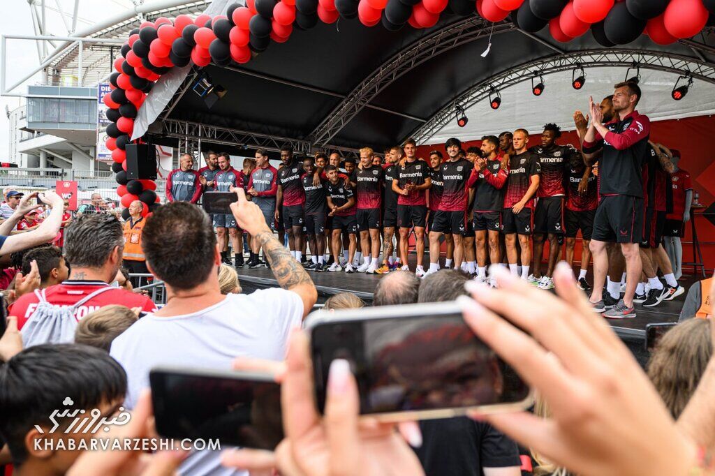 تشویق خاص ستاره فوتبال ایران در قلب اروپا/ تغییر ناگهانی لحن هواداران تشویق خاص ستاره فوتبال ایران در قلب اروپا/ تغییر ناگهانی لحن هواداران