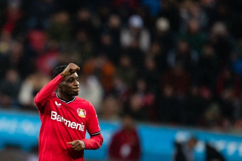 عکس| مرد هلندی به کمک سردار آزمون می آید