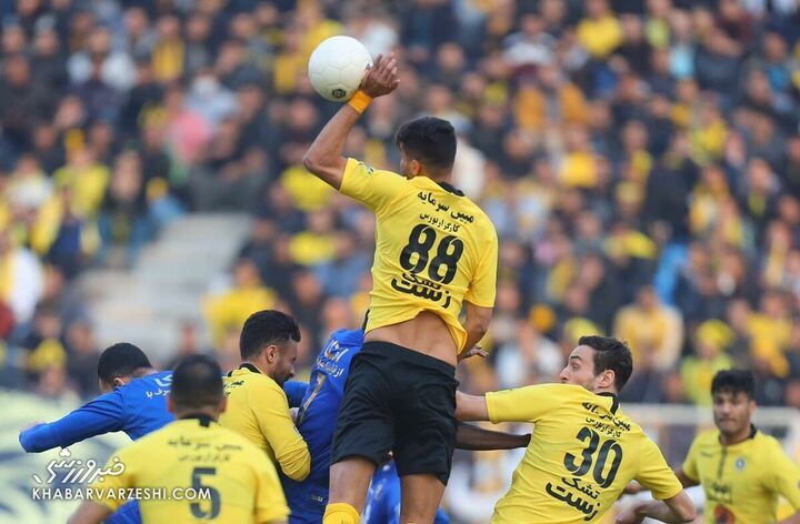رفیق قایدی و محبی قاضی مصاف استقلال شد/ داوری که سند قهرمانی تیم مجیدی را امضا زد/ خاطرات تلخ و شیرین آبیها با داور بازی فولاد!