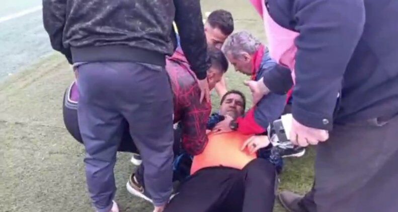 تصاویر| جهانبخش بیهوش شد/ امداد فوری پس از شوک ناگهانی قبل از سوت پایان