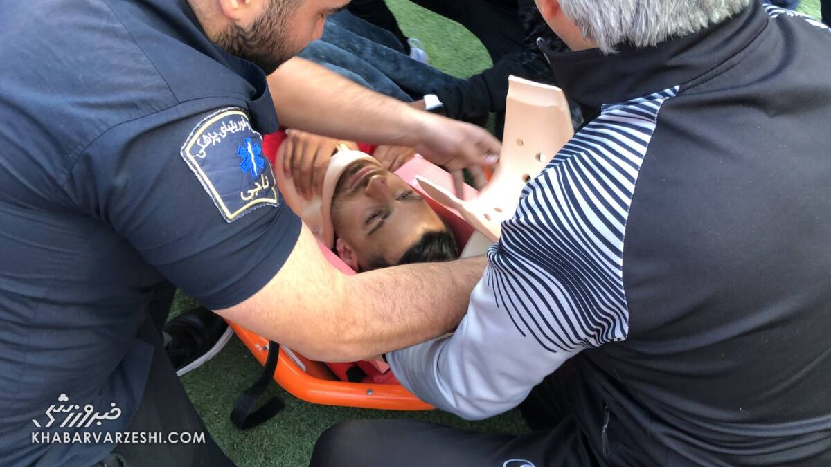 تصاویر | مصدومیت دلخراش ستاره پرسپولیس و کارت قرمز جنجالی/ بدشانسی عجیب سرخها در یک نیمه مقابل سپاهان