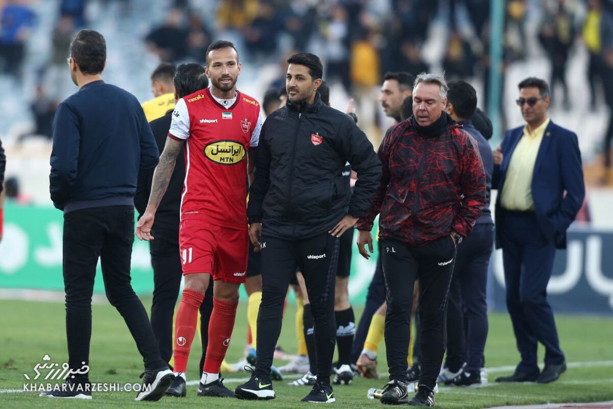 مهمان نوازی ایرانیها سورپرایزم کرد/ دوست داشتم در پرسپولیس بمانم ولی نشد/ داستان من و پرسپولیس خیلی زود تمام شد/ خوشحالم عضوی از بهترین تیم ایران بودم!