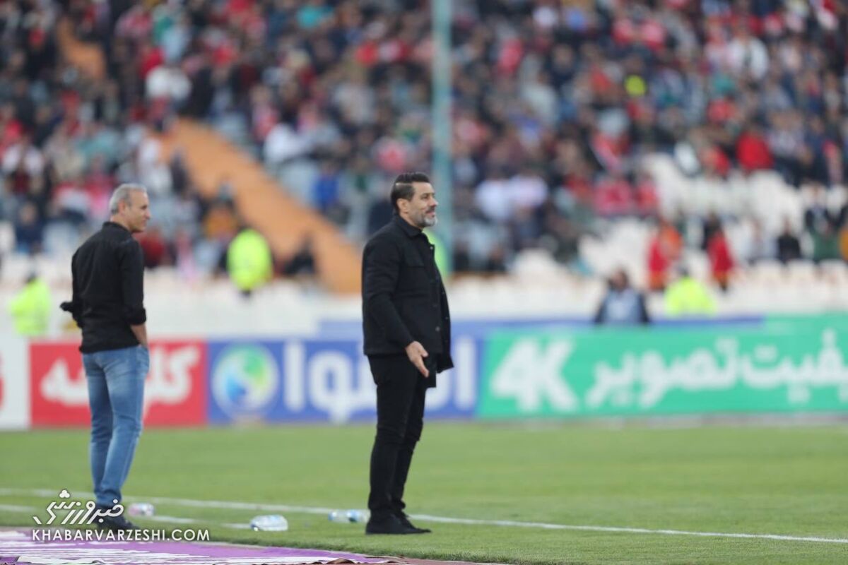 حمله شدید پرسپولیسیها به دو استقلالی سپاهان/ توهین شدید طرفداران سپاهان به رفیق یحیی گل محمدی/ وحید امیری به مردم تعظیم کرد