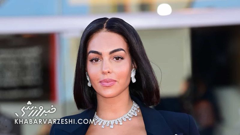 عکس بوسیدن رونالدو و همسرش