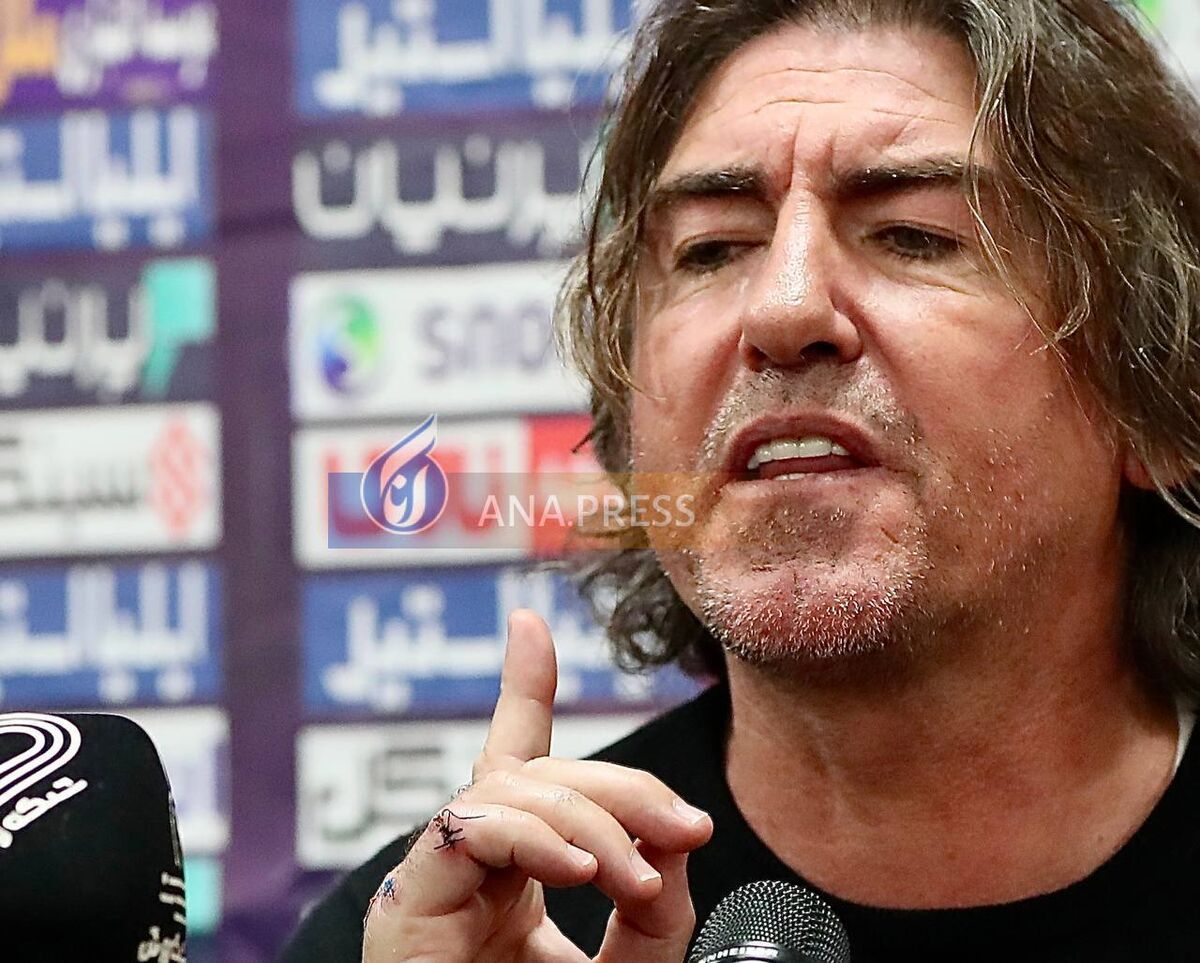 تصاویری از بخیههای عجیب روی دستان ساپینتو/ چه بلایی سر سرمربی استقلال آمد؟