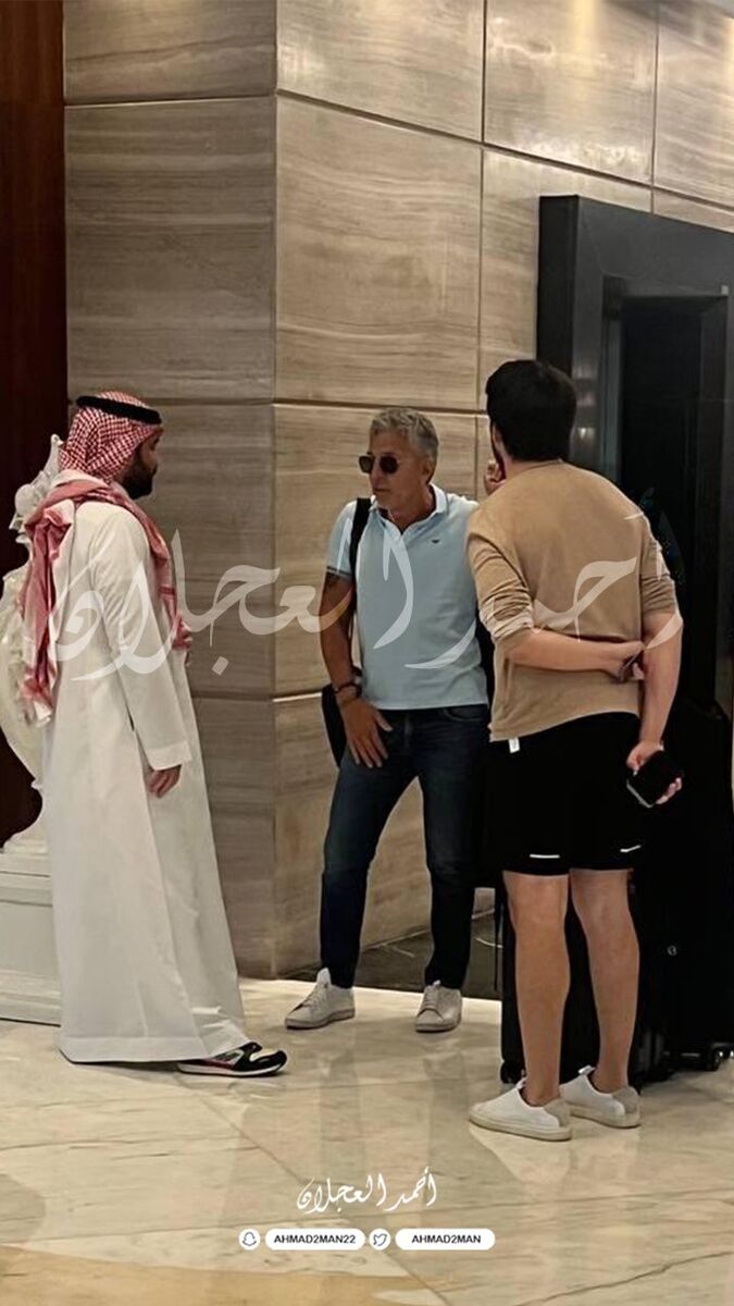 تصاویر| سفر خبرساز پدر مسی به عربستان/ لئو سرانجام مقابل پیشنهاد وسوسهانگیز کوتاه میآید یا...