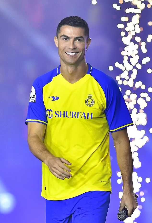 تصاویر| تاریخ مرگ کریس رونالدو و کیم کارداشیان/ پیشبینی عجیب با «ماشینحساب مرگ»!