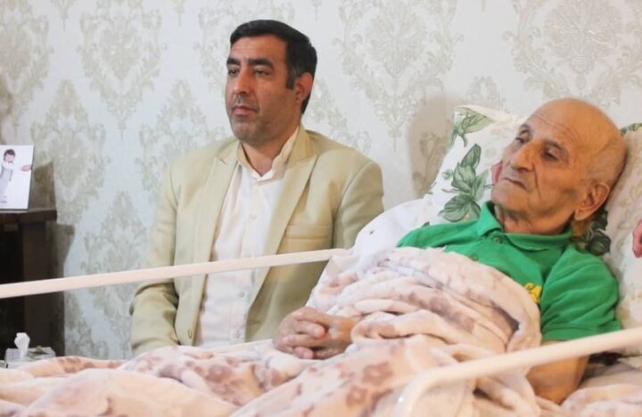 عکس| تشییع پیکر مربی خوشنام فوتبال ایران/ حمید استیلی و فرهاد کاظمی در مراسم خاکسپاری کاشف استعدادها