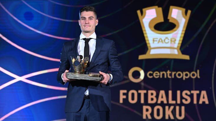 عکس| پاتریک شیک مرد سال جمهوری چک شد