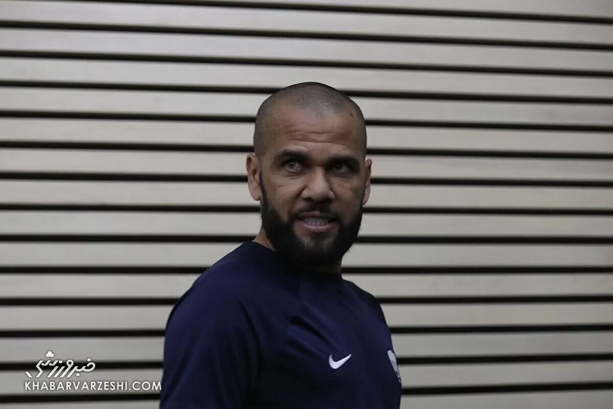 تجارت مخفی زندانیان با امضای دنی آلوس! تجارت مخفی زندانیان با امضای دنی آلوس!