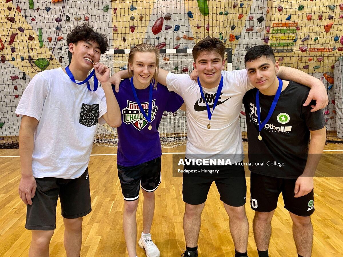 برنامه های ورزشی - فوتبال برای دانش آموزان