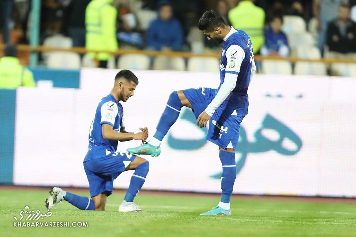 عکس| شادی جالب زوج بوشهری/ تشکر ویژه قایدی از همتیمی و همشهریاش