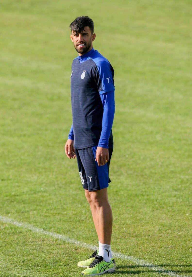 عکس| ستاره استقلال با پای ورمکرده تمرین کرد