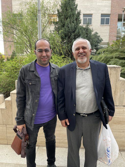 عکس| تیپ غیررسمی محمد جواد ظریف خبرساز شد