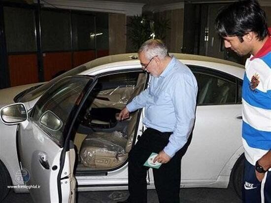 تصویر لکسوس جنجالی فتحاللهزاده به صادقی/ ادعای مدیرعامل استقلال تایید شد