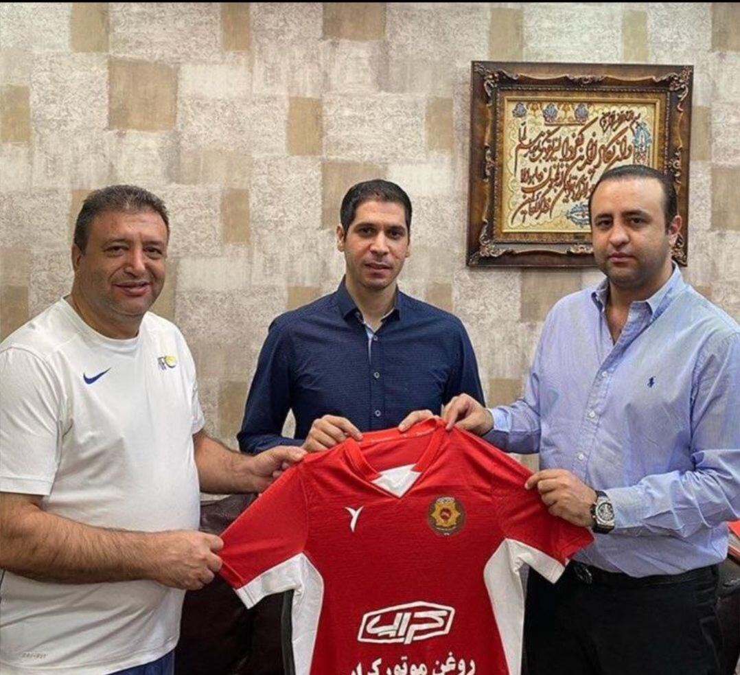 عکس| آقای گل لیگ برتر سرخپوش شد/ ملیپوش سابق قراردادش را نهایی کرد