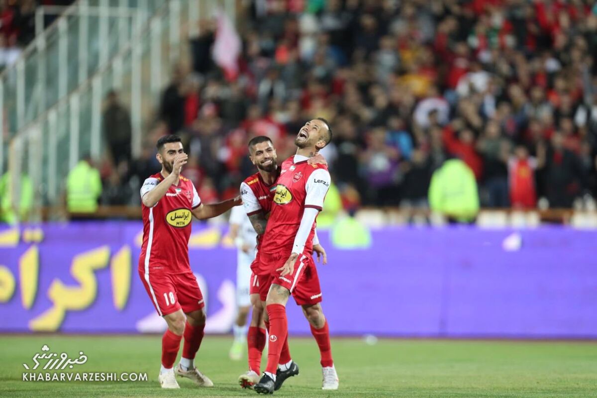 یک مهاجم دیگر هم از پرسپولیس جدا شد