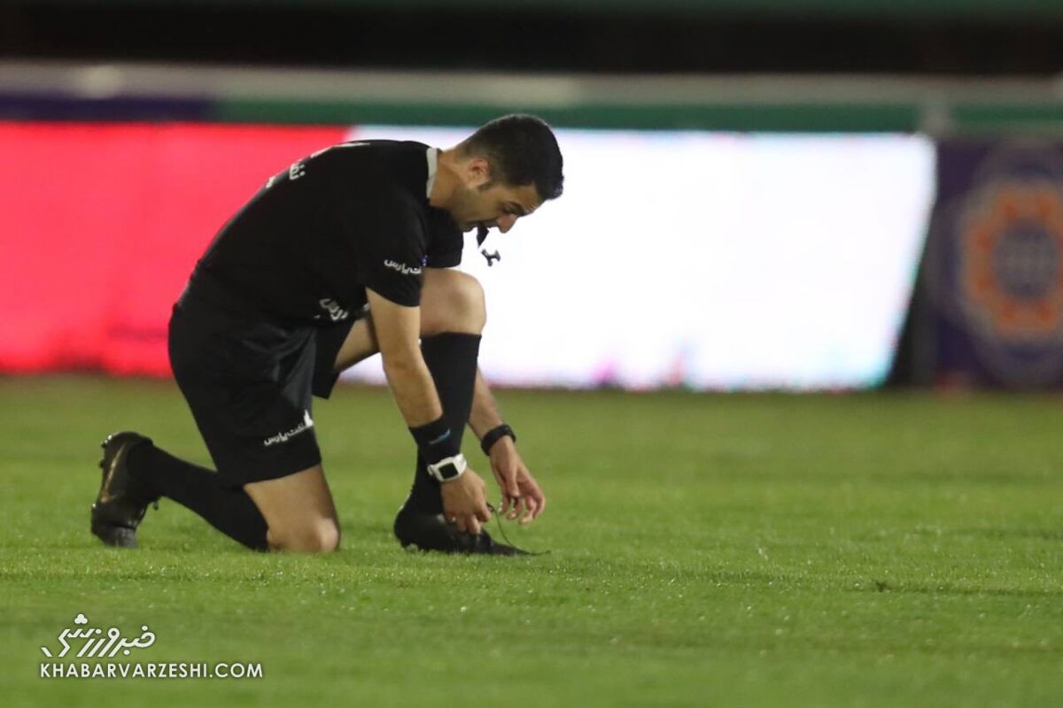 ۳ نامزد قضاوت دربی مشخص شدند/ داوران باتجربه برای بازی استقلال و پرسپولیس