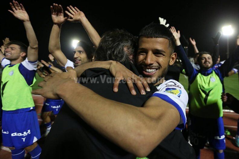 تصاویر| بوسه قایدی به شایعات جنجالی پایان داد/ خوشحالی مشترک ساپینتو و ستاره استقلال