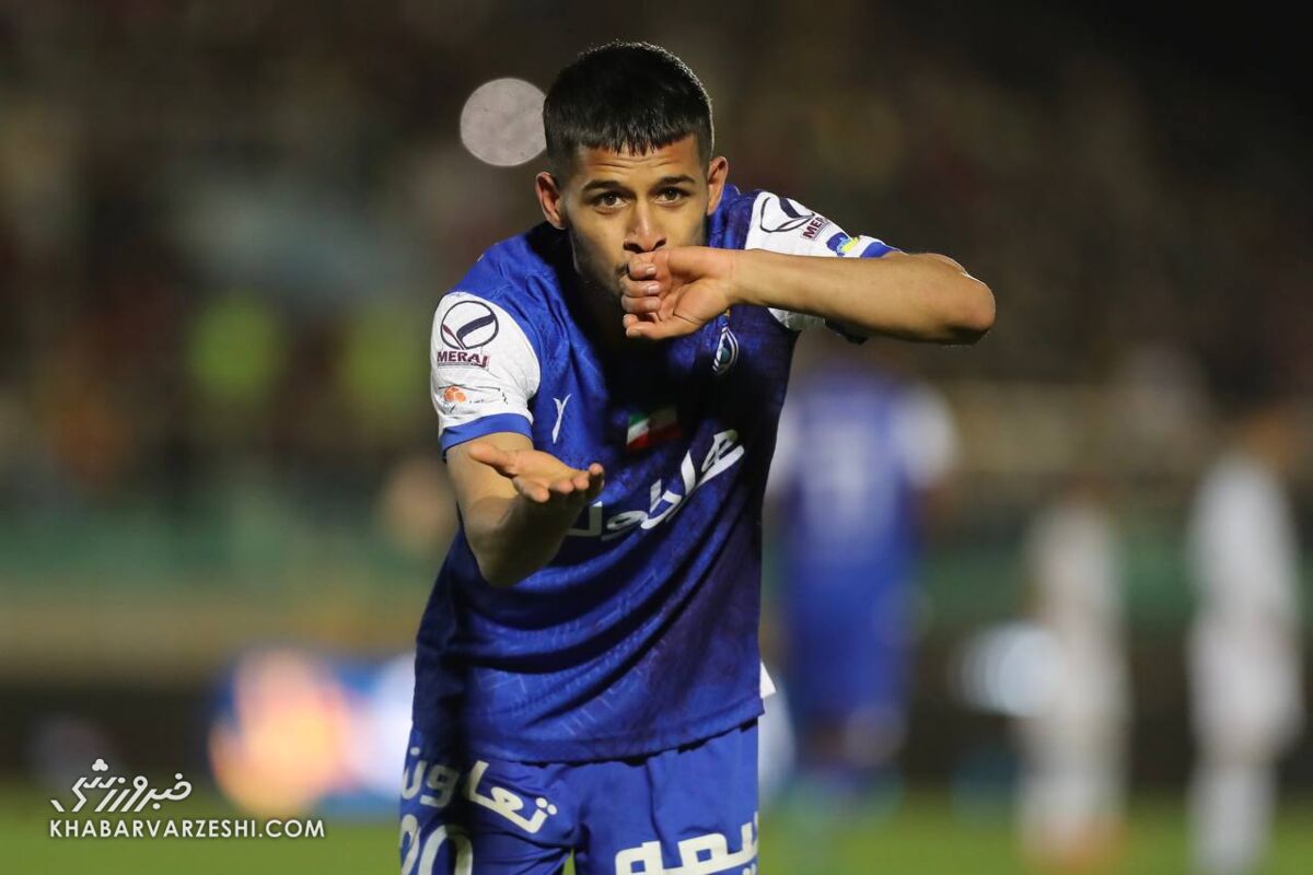 رابطۀ عجیب پارتی مختلط و ساپینتو با اوجگیری ستاره استقلال/ قلعهنویی هم متوجه شد