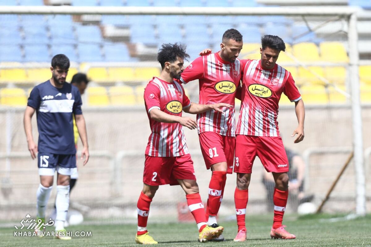 جمشید شاه محمدی: پرسپولیس مثل آب خوردن این استقلال را میبرد/ بازی ۲ - صفر میشود؛ عالیشاه و گولسیانی هم گل می زنند