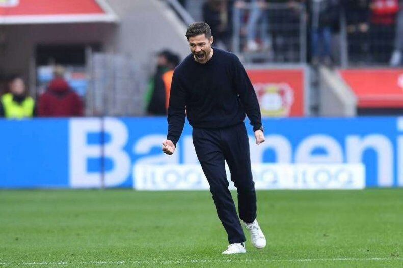 عکس| خوشحالی دیوانهوار ژابی آلونسو بعد از گل سردار آزمون