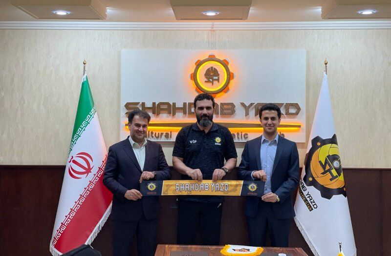 قرارداد سرمربی قهرمان ایران رسماً ۲ ساله تمدید شد